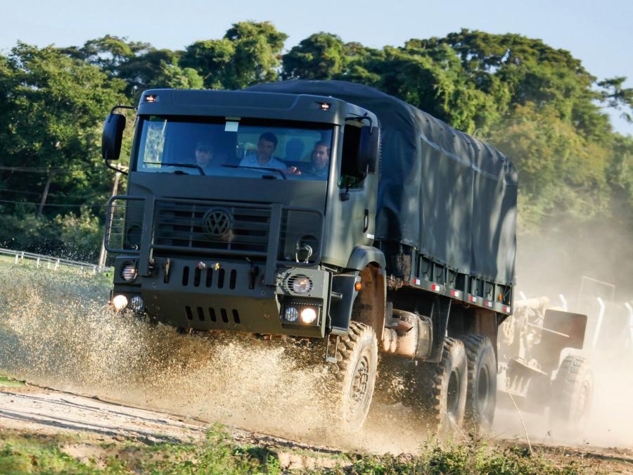  Volkswagen Constellation 31.320 6x6 Military 2013 года  (фото 3 из 4)
